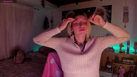 cuteweed420 online show from 16, 4, 2026