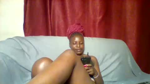 cutey_lunar online show from 8, 2, 2025