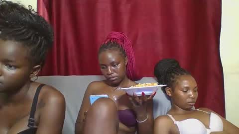 cutey_lunar online show from 23, 2, 2025