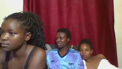 cutey_lunar online show from 25, 2, 2025