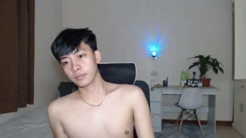 Snapshot of cutie_cumshow chatting on 28, 10, 2025 Neil Taylor online show from 28, 10, 2025