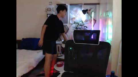 Snapshot of cutie_cumshow chatting on 2, 12, 2025 Neil Taylor online show from 2, 12, 2025