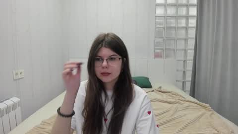 Snapshot of cutie_lory chatting on 19, 2, 2025 cutie_lory online show from 19, 2, 2025