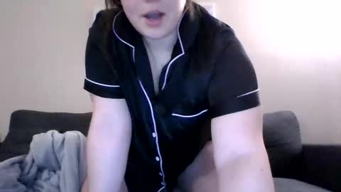 cutiecaleighxo online show from 3, 12, 2025