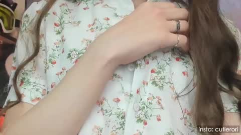 Snapshot of cutierori chatting on 1, 3, 2025 Rori Instagram cutierori online show from 1, 3, 2025