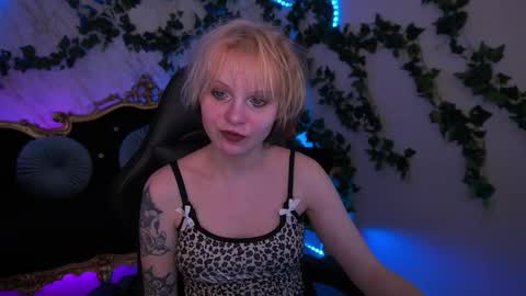 cutiiebunny online show from 21, 10, 2025
