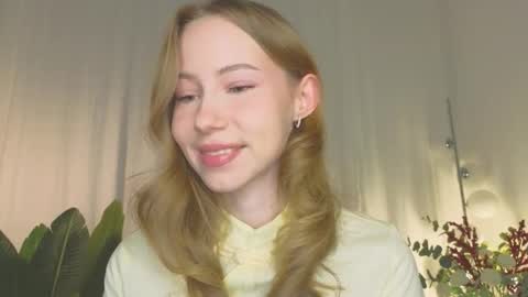 Snapshot of cuute_angell chatting on 19, 3, 2026 Virginia See you on Sunday online show from 19, 3, 2026