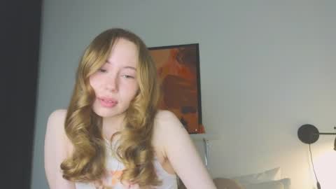 Snapshot of cuute_angell chatting on 29, 4, 2026 Virginia See you on Sunday online show from 29, 4, 2026