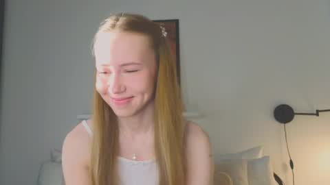 Snapshot of cuute_angell chatting on 14, 5, 2026 Virginia See you on Sunday online show from 14, 5, 2026
