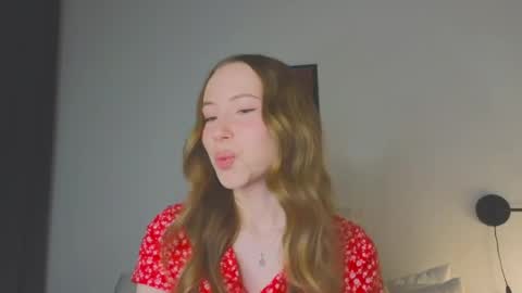 Snapshot of cuute_angell chatting on 15, 5, 2026 Virginia See you on Sunday online show from 15, 5, 2026