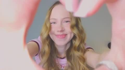 Snapshot of cuute_angell chatting on 25, 5, 2026 Virginia See you on Sunday online show from 25, 5, 2026