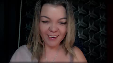 Snapshot of cyberdomme chatting on 18, 1, 2026 Full time mean bitch. online show from 18, 1, 2026