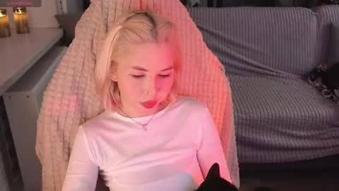 Snapshot of cybersmiling chatting on 16, 4, 2026 Jane online show from 16, 4, 2026