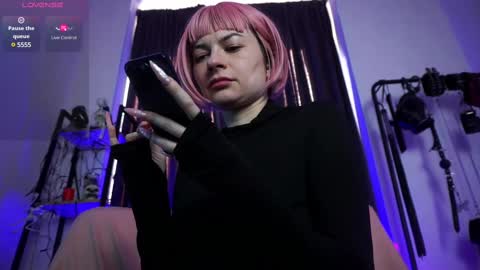 Lily Goddess online show from 13, 2, 2025