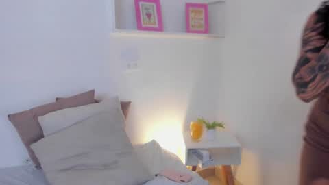 Snapshot of cylie_lee chatting on 1, 1, 2025 Cylie online show from 1, 1, 2025
