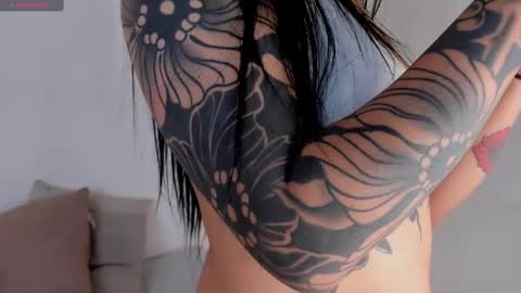 Snapshot of cylie_lee chatting on 10, 1, 2025 Cylie online show from 10, 1, 2025