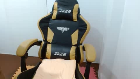 Snapshot of czarina69 chatting on 7, 10, 2025 czarina69 online show from 7, 10, 2025