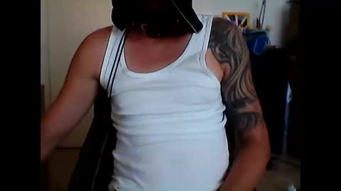 Snapshot of d3rh3ld chatting on 19, 9, 2025 d3rh3ld online show from 19, 9, 2025