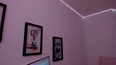 Snapshot of d___darling chatting on 18, 12, 2025 darling online show from 18, 12, 2025