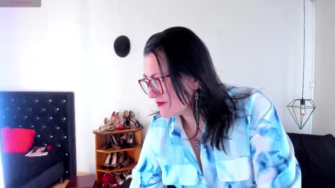 Snapshot of d_martii chatting on 27, 10, 2025 Mia online show from 27, 10, 2025