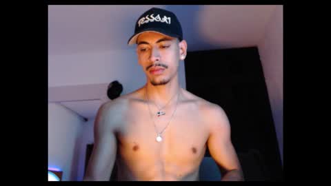 Snapshot of d_usma00 chatting on 26, 11, 2025 d_usma00 online show from 26, 11, 2025