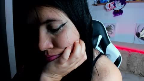 Ailyn  online show from 27, 11, 2025