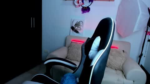 Ailyn  online show from 28, 11, 2025