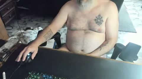 Snapshot of dadbodfatrod chatting on 14, 12, 2025 Daddy online show from 14, 12, 2025