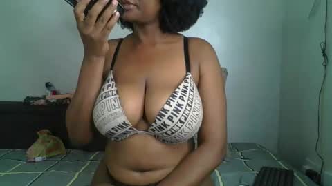 Snapshot of daddies_toy1 chatting on 26, 9, 2025 daddyiestoy online show from 26, 9, 2025