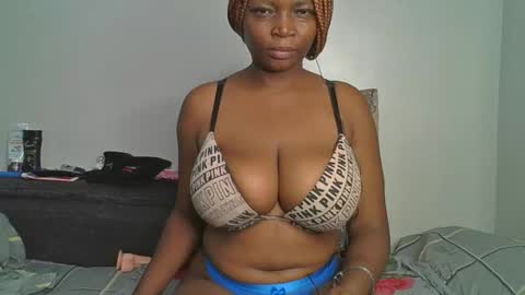 Snapshot of daddies_toy1 chatting on 18, 10, 2025 daddyiestoy online show from 18, 10, 2025