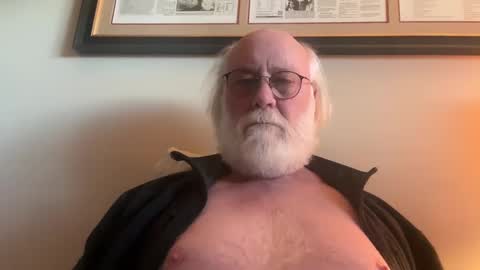 Snapshot of daddy341177 chatting on 16, 1, 2025 daddy341177 online show from 16, 1, 2025