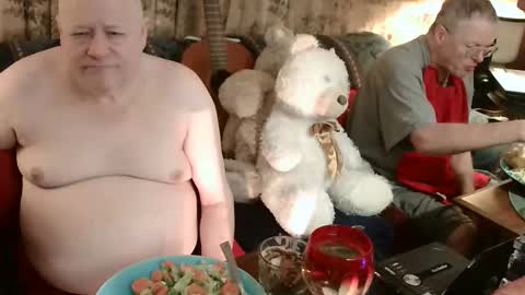 Daddy online show from 12, 11, 2025