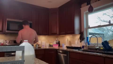 Snapshot of daddygmoney6969 chatting on 11, 12, 2024 daddygmoney6969 online show from 11, 12, 2024