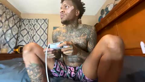sexy tatted king bbc online show from 19, 4, 2026