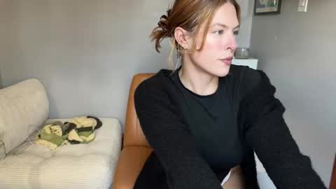 Snapshot of daddysfav_xx chatting on 12, 11, 2025 princess online show from 12, 11, 2025