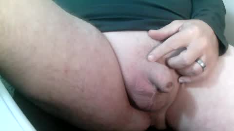 Snapshot of daddysmalls_55 chatting on 25, 12, 2024 daddysmalls online show from 25, 12, 2024