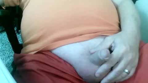 Snapshot of daddysmalls_55 chatting on 4, 1, 2025 daddysmalls online show from 4, 1, 2025