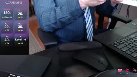 DadsSecret online show from 11, 6, 2026
