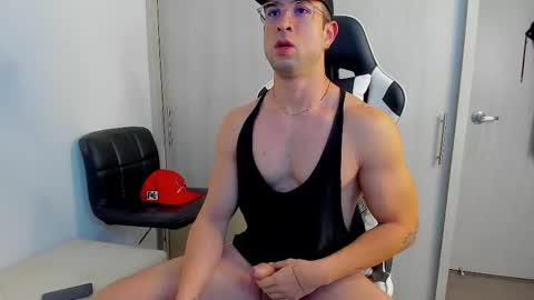 Snapshot of dafboy_ chatting on 16, 11, 2025 Allan Daf online show from 16, 11, 2025