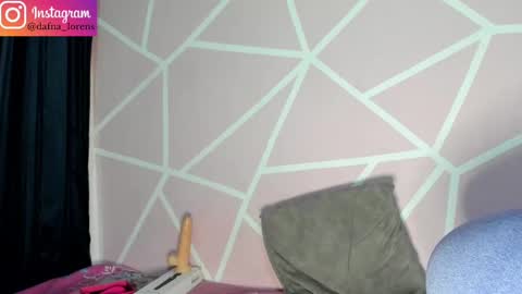 Snapshot of dafna_and_chriss chatting on 24, 11, 2025 dafna lorens online show from 24, 11, 2025