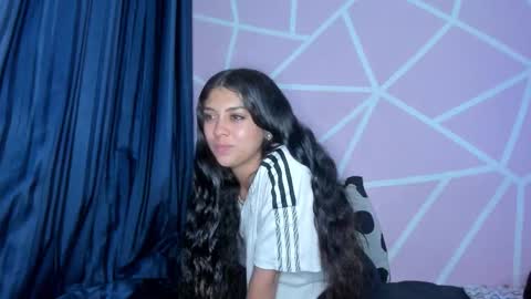 Snapshot of dafna_and_chriss chatting on 22, 12, 2025 dafna lorens online show from 22, 12, 2025