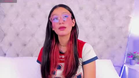Snapshot of dafne_bss chatting on 8, 5, 2026 dafne_bss online show from 8, 5, 2026