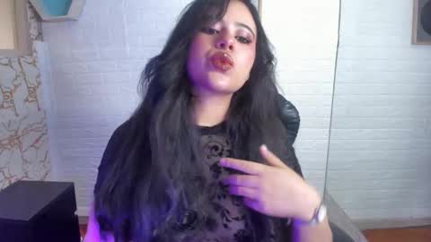 Snapshot of dafne_cleo chatting on 18, 9, 2025 Dafne online show from 18, 9, 2025