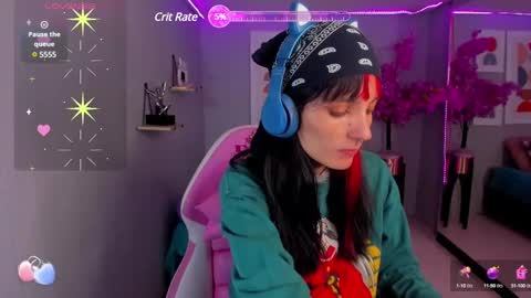 dafne huges online show from 2, 2, 2025