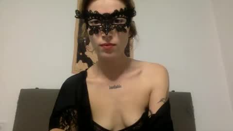 Snapshot of dafnesqueeze chatting on 1, 12, 2024 dafnesqueeze online show from 1, 12, 2024