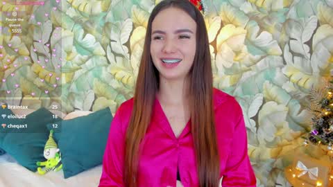 Snapshot of dafnevega chatting on 26, 12, 2024 Dafne  online show from 26, 12, 2024