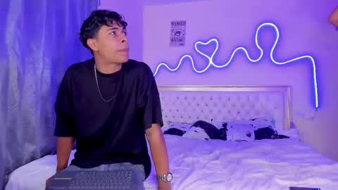 dafnezahiraa  online show from 5, 10, 2025