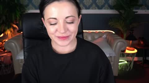 Dafni Mon online show from 9, 4, 2026