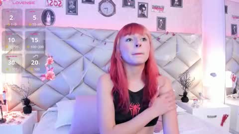 Snapshot of dafnne_hall chatting on 10, 10, 2025 Dafnne online show from 10, 10, 2025
