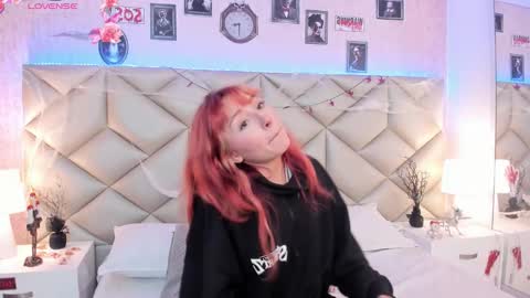 Snapshot of dafnne_hall chatting on 21, 10, 2025 Dafnne online show from 21, 10, 2025